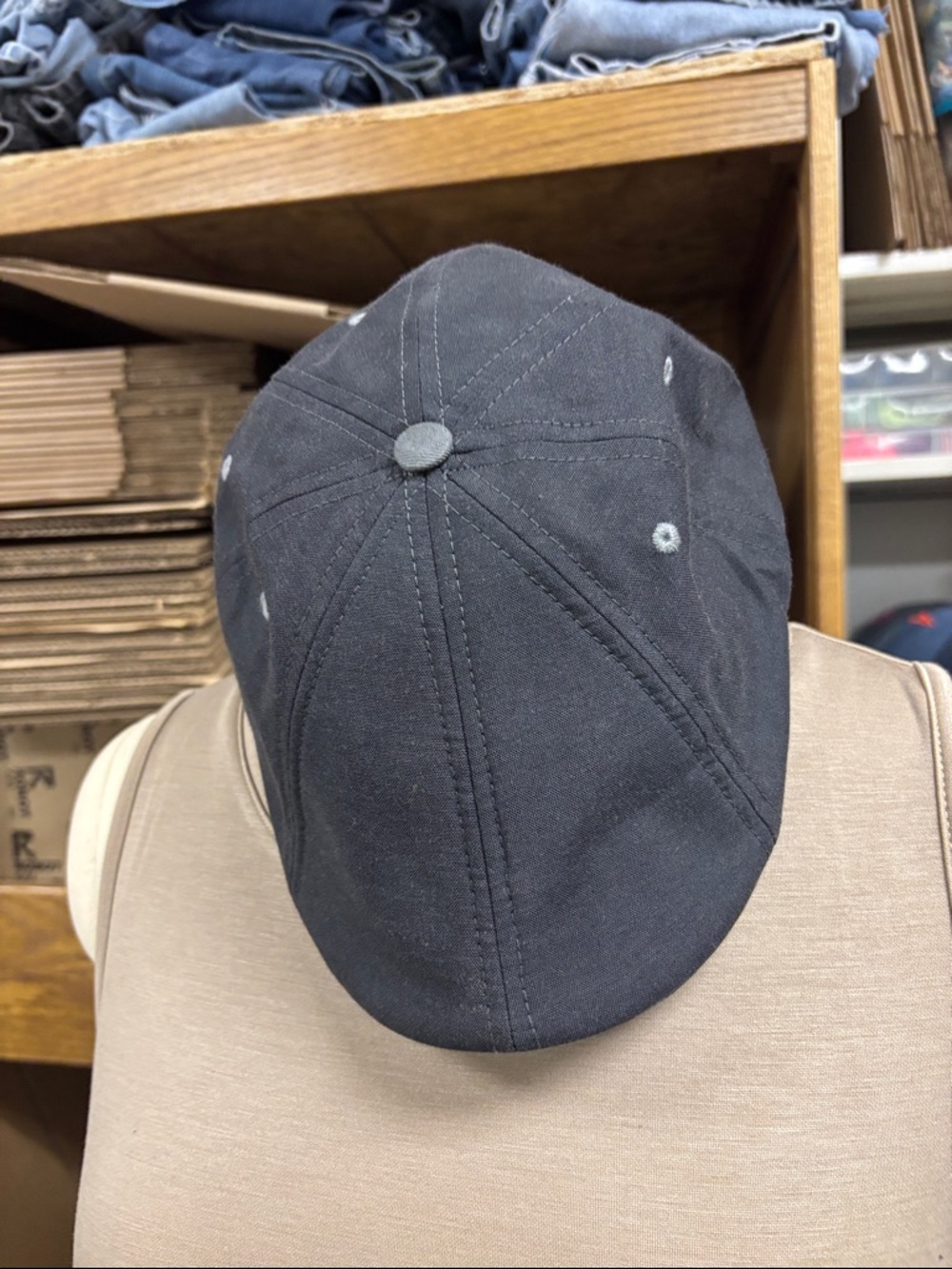 Classic Black Men's Six-Panel flat cap- lightweight